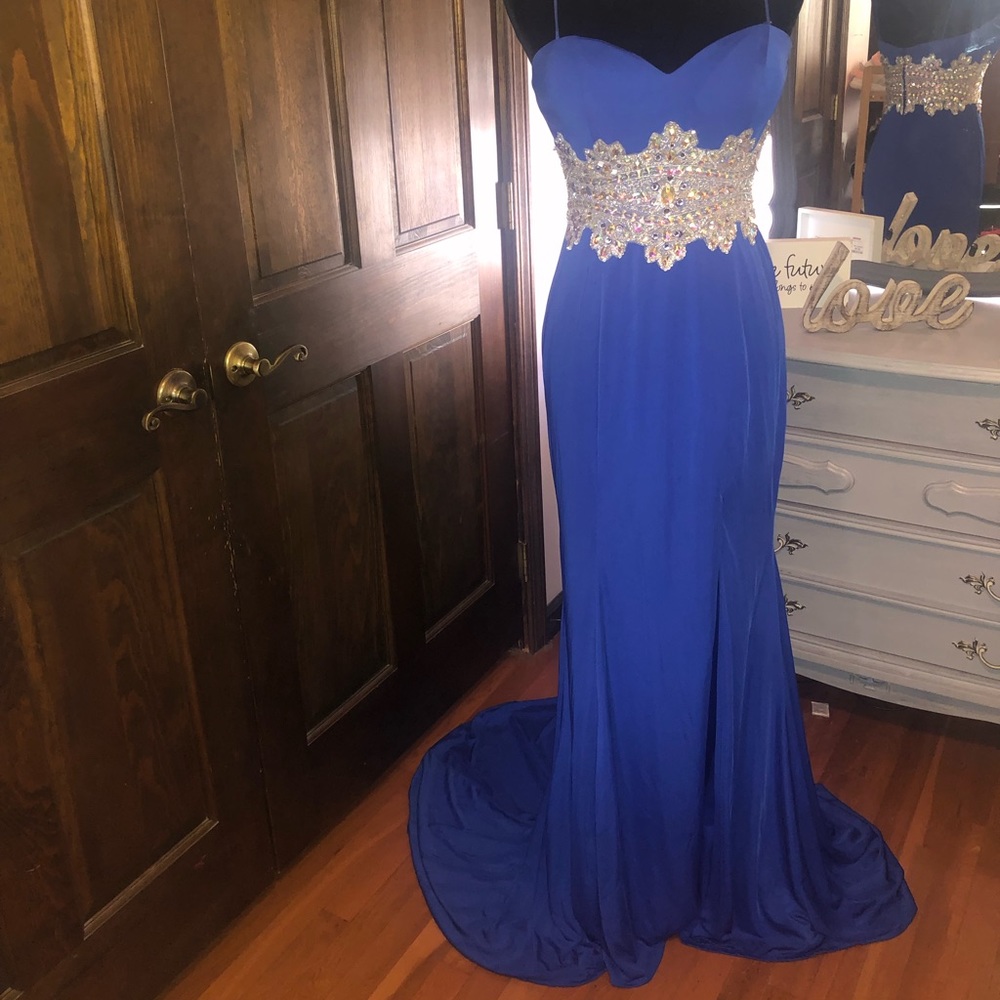 👗Angela&Alison Blue Sweetheartneck prom dress